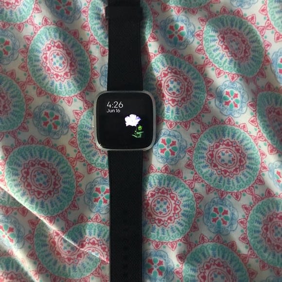 Fitbit versa .